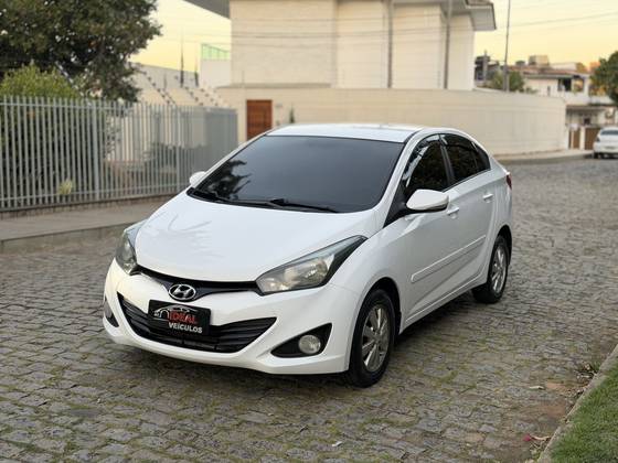 HYUNDAI HB20S 1.6 COMFORT PLUS 16V FLEX 4P MANUAL HYUNDAI HB20S 1.6 COMFORT PLUS 16V FLEX 4P MANUAL